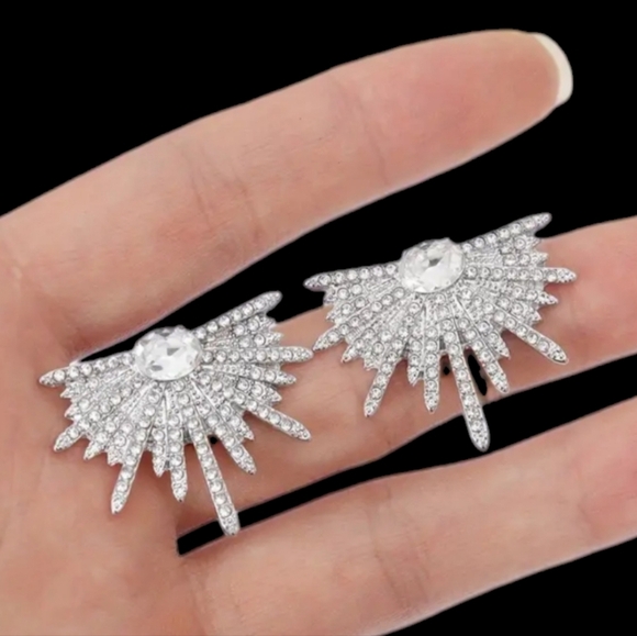 Nwt Wings Stardust Rhinestones Silvery Stud Earrings - Picture 2 of 5